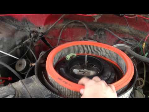 Video: Hva kan jeg spraye i CARB for å starte motoren?
