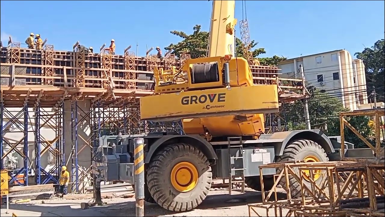 Monorriel de Santiago, RD, en la Villa Olímpica.