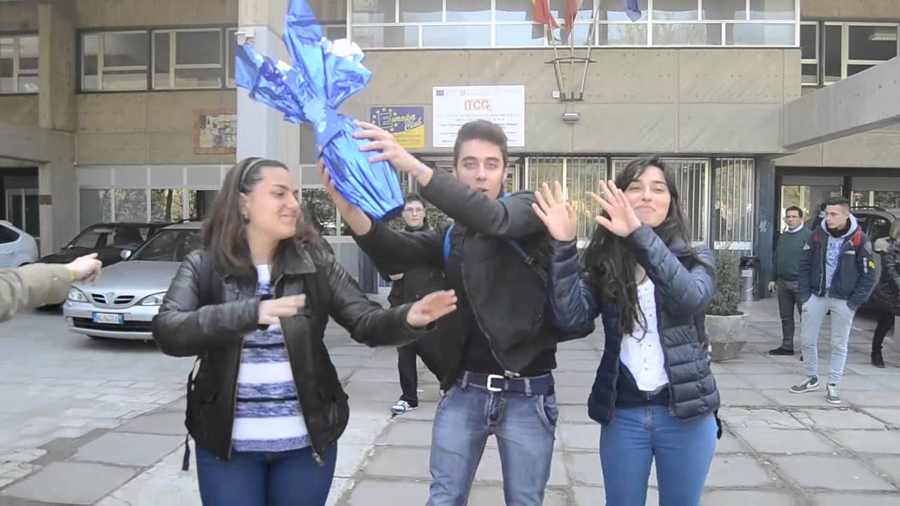 Happy - Liceo Classico Napoleone Colajanni - ENNA