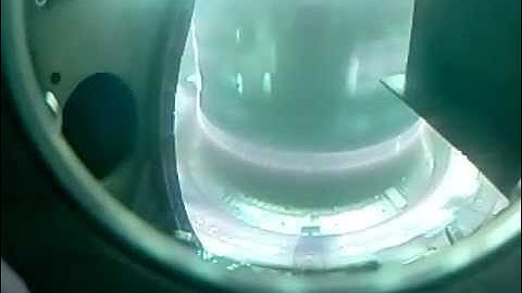 Wide View of an 8 Tesla Disruption on the Alcator C-Mod tokamak