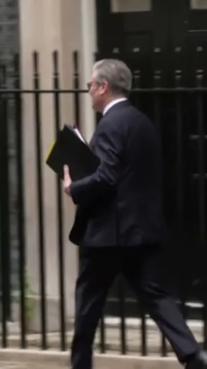 Sir Keir Starmer stumbles