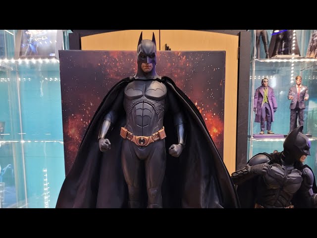 Sideshow Batman Premium Format – Batman Begins – Statua 65 Cm In Poliresina – Collezionismo Ufficiale