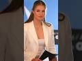 🇪🇸#PrincessLeonor The#FutureQueen of#spanishroyalty Listening To People's voice#spanishroyals#shorts