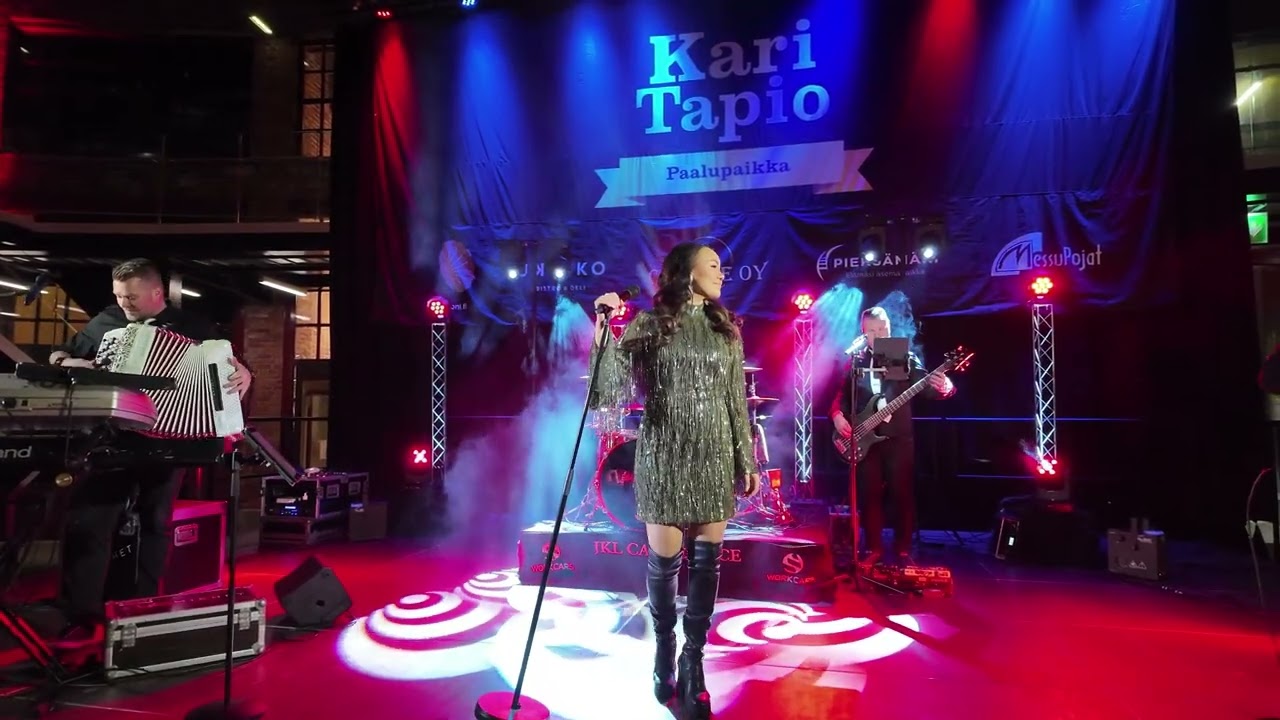 Saija Tuupanen - Valoa ikkunassa