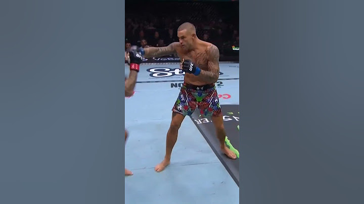 Max Holloway drops Dustin Poirier early in Round 1! #UFC318 #UFC #UFCIndia