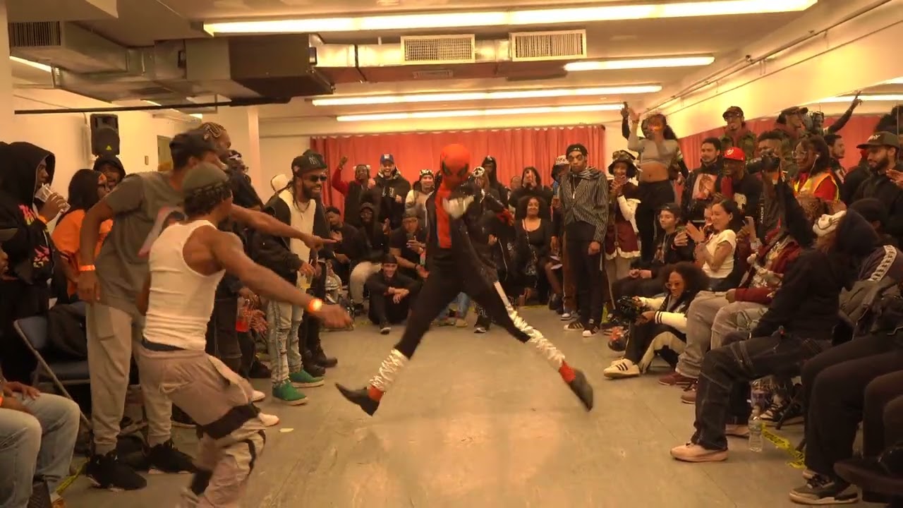 Cypher Video                                          HypeItUpTV Presents: THE LITEFEET MASSACRE 👻