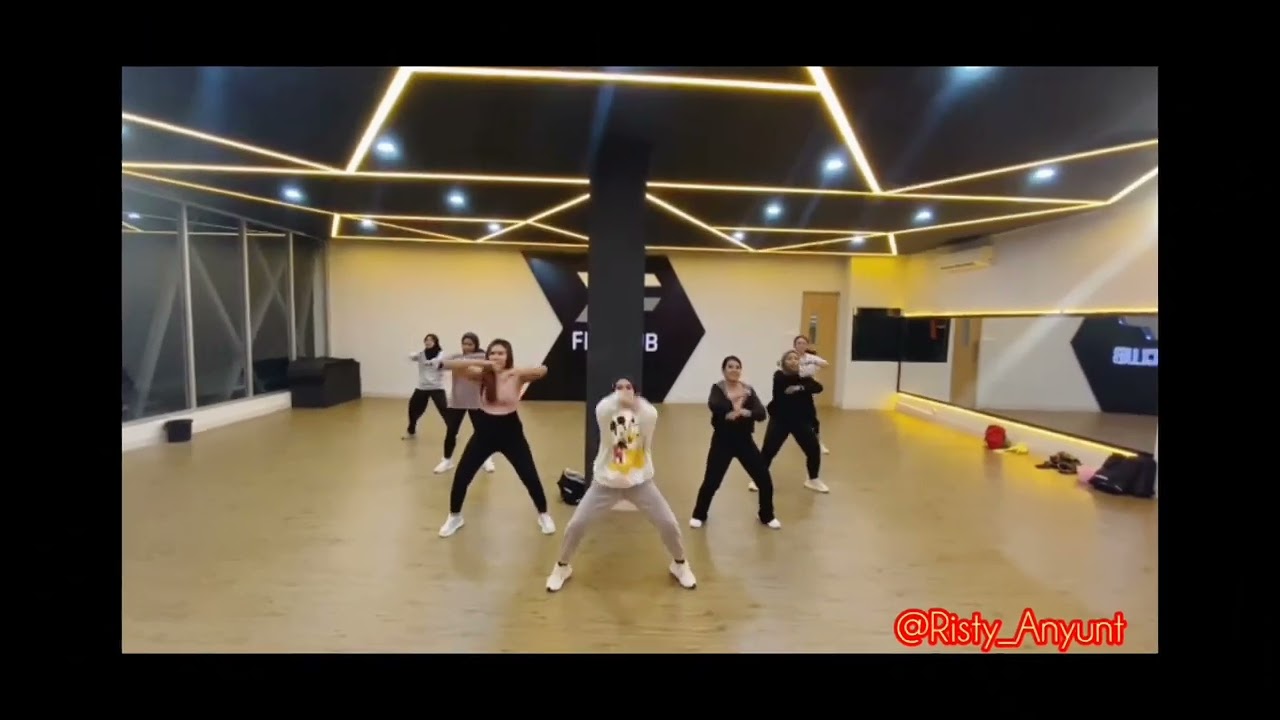 BUBBLE BATH _ DJ BIDDY | ZUMBA | Choreo Zin Risty | TikTok Viral