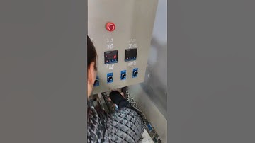 máy chiết rót chai nước suối tự động