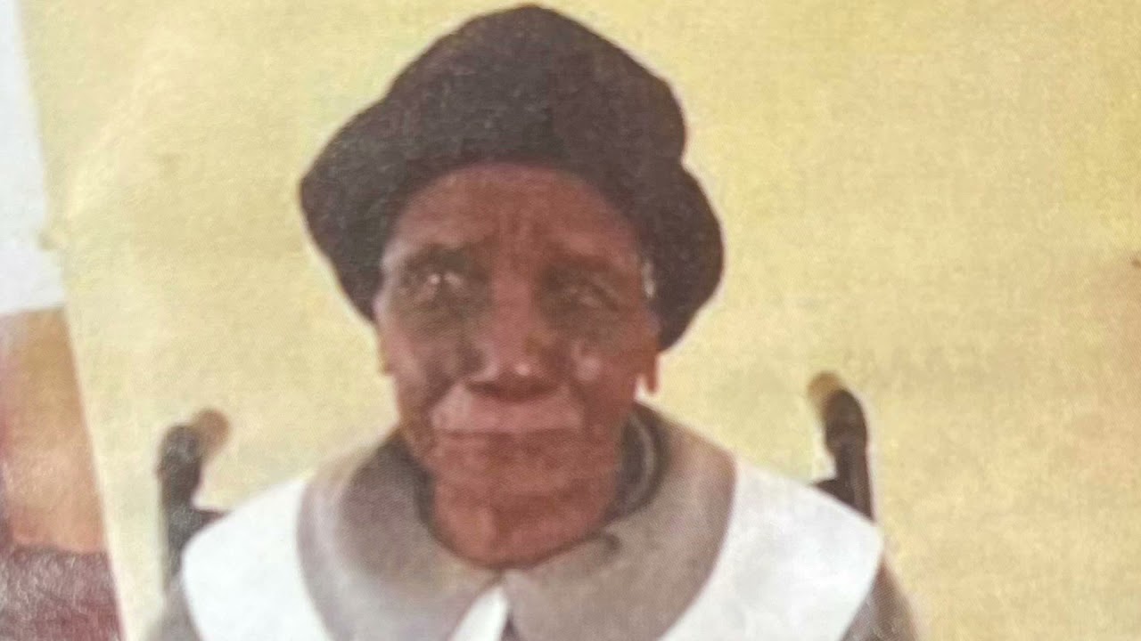 Last Farewell to the Last Grandmother [in Xitsonga] - Ku Lelana ro Hetelela na Kokwana Wo Hetelela