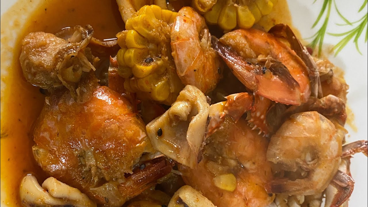 KAJUN SEAFOODS MY OWN VERSION - YouTube