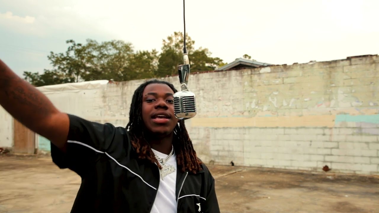 KME Zay - Deep Love (Open Mic Performance) [prod. 