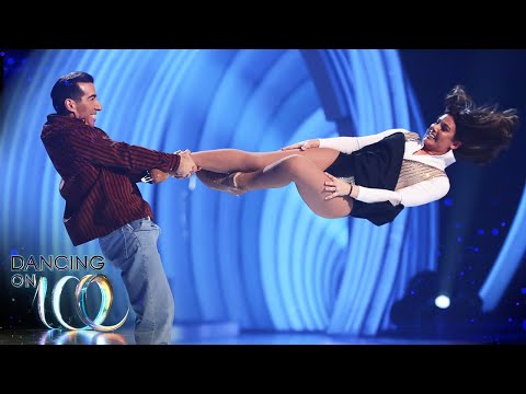 Rebekah & Andy become Rachel and Ross as they skate to the Friends theme tune! | Dancing on Ice 2021