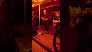 Stringtone Slingers Im Not Crazy, Just In Love