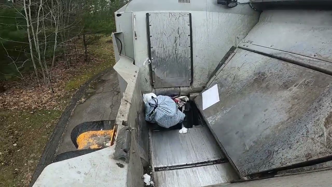 Hopper Cam Trash & Recycling (H51)