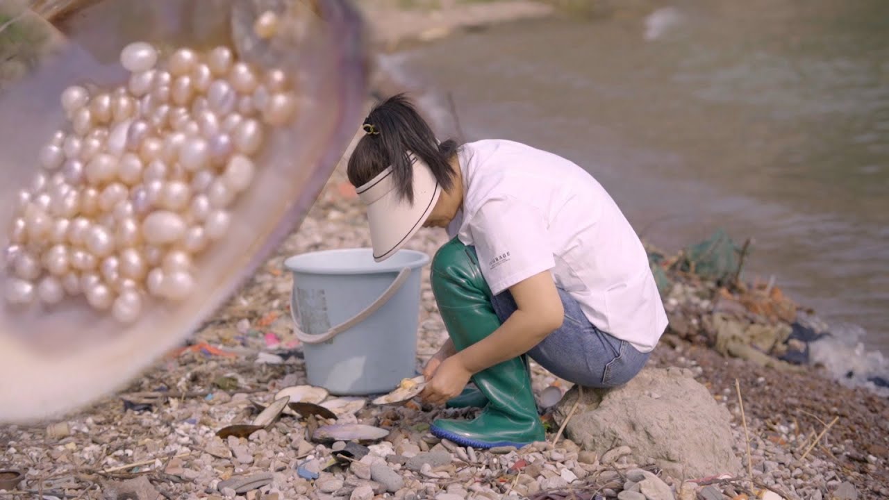 Get rich! Open the mussels to get pearls, each natural pearl is unique