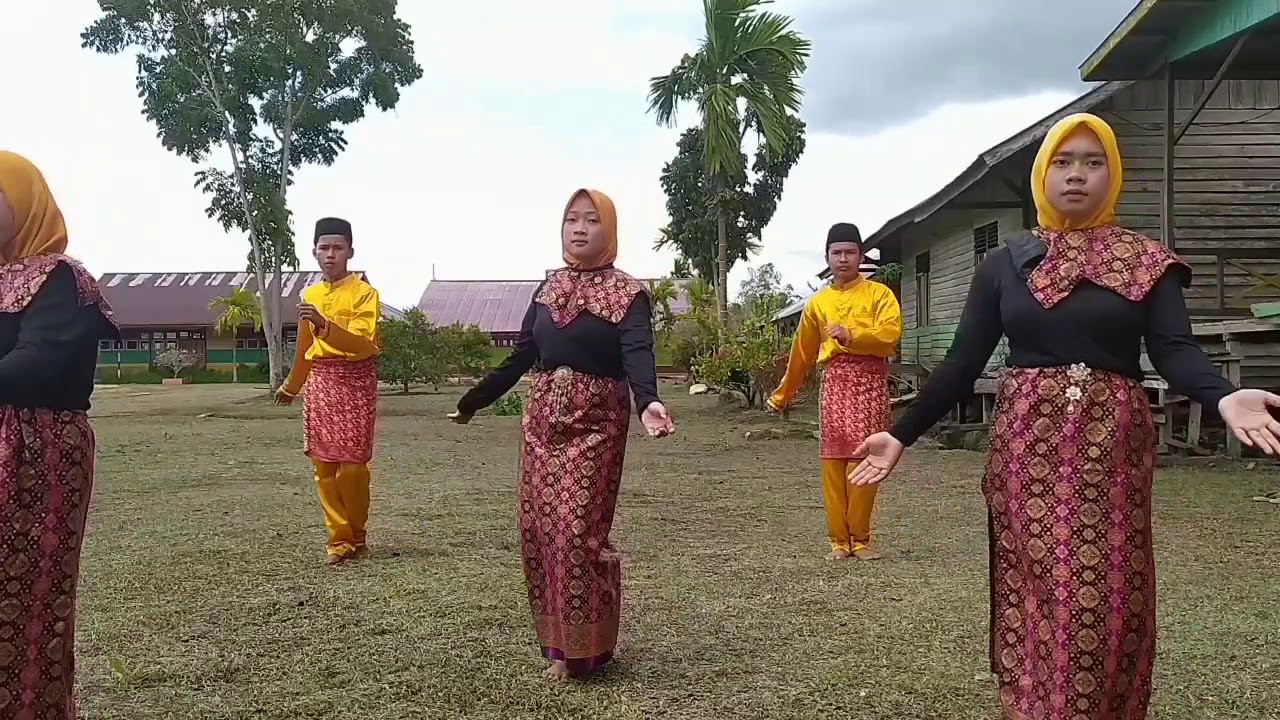 Tari Kreasi Kapal Belon