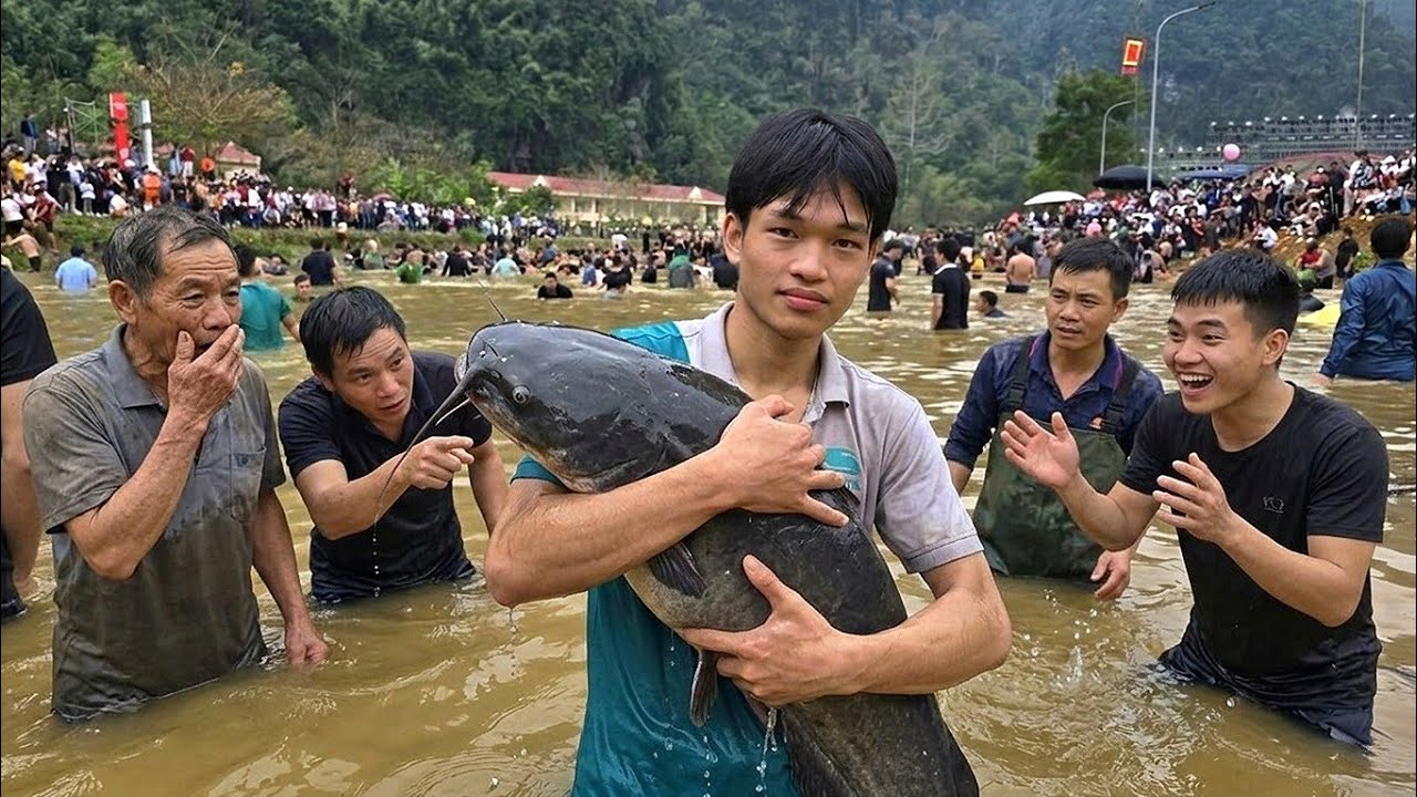 CEO joins the Lunar New Year festival and experiences a traditional hand fish-catching contest