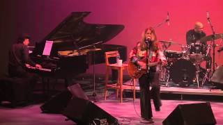 Chantal Chamberland - Champs Elysee (Live In Hong Kong) chords