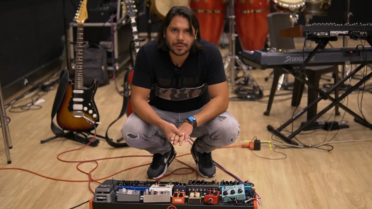 Equipos de guitarra de Javier Serrano Tour Soldados Alex Campos