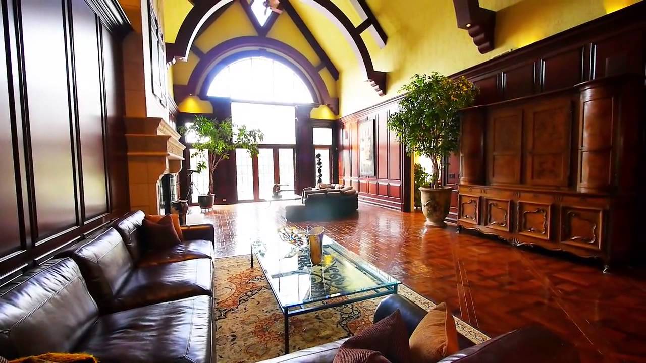 The Hidden Pond Estate in Barrington Hills, Illinois