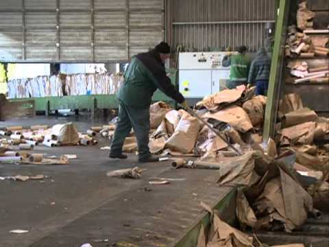 Videó: Műanyag újrahasznosító üzem. Műanyag gyűjtőhely