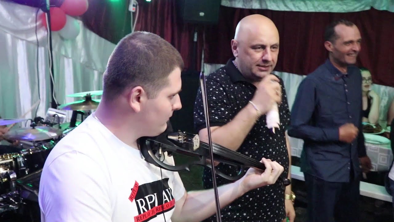 JELE - Lepa Maro - Punoletstvo porodica Markovic - Stojnik kod Sopota  slavljenica