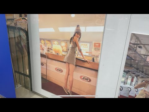 「乃木坂46 遠藤さくら 1st写真集 可憐」発売記念パネル展 パネル展テーマ：カジュアルなさくちゃん サイン入りパネル アザーカット サイン色紙&ポスター