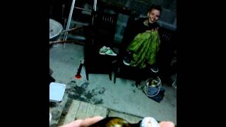 Boit Une Bierre De 8 Ans Cul Sec