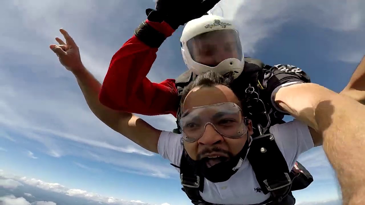 Skydiving at Parachute Montreal