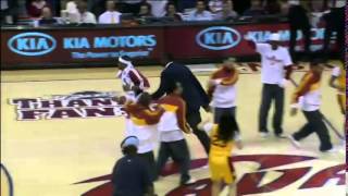 Mo Williams and LeBron James Dancing