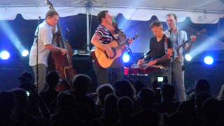 The Infamous Stringdusters "Machines" 8-17-14 Pinckney Park Rowayton CT