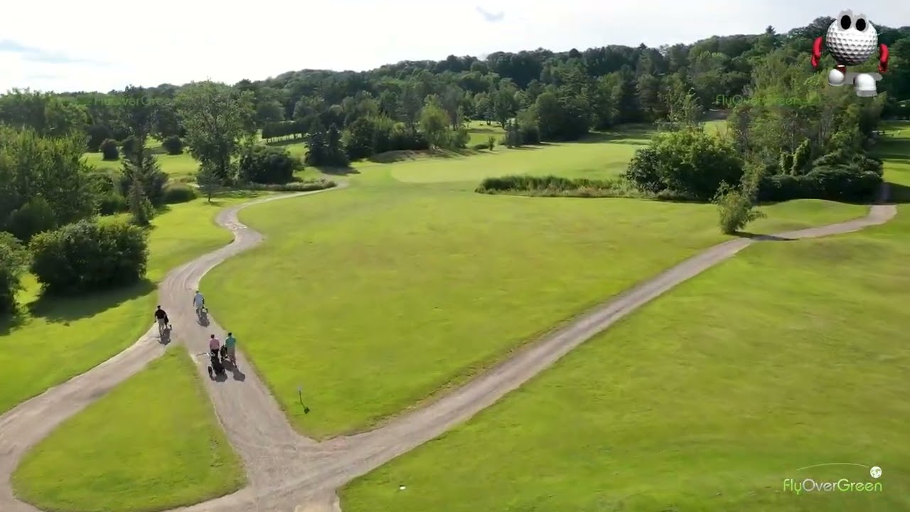 "Fairway Dreams & Green Schemes – Mastering Hole 7 at Des Braves QC!"