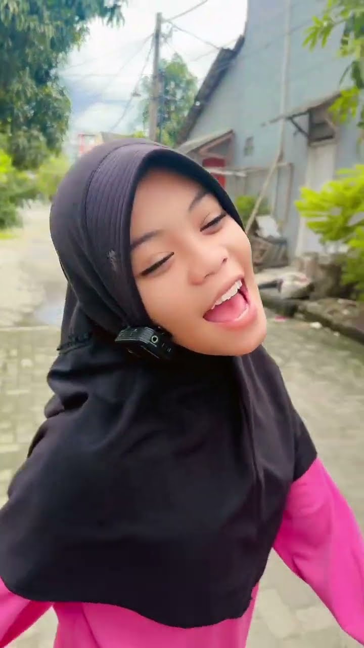 SAYANGI IBU SEBELUM MENYESAL