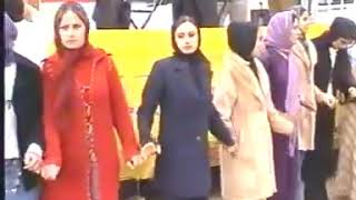 بـرهــاتنە کا خــوش باژێــرێ تەناهـیێ سـالا ۲٠٠۱ ..... خــوزی دنـیا وەکی بـەرێ زڤری با