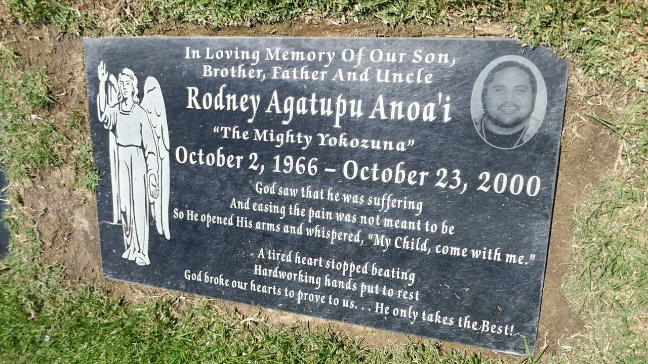 Wrestler Yokozuna Grave Rodney Agatupu Anoa'i Green Hills Memorial Park ...