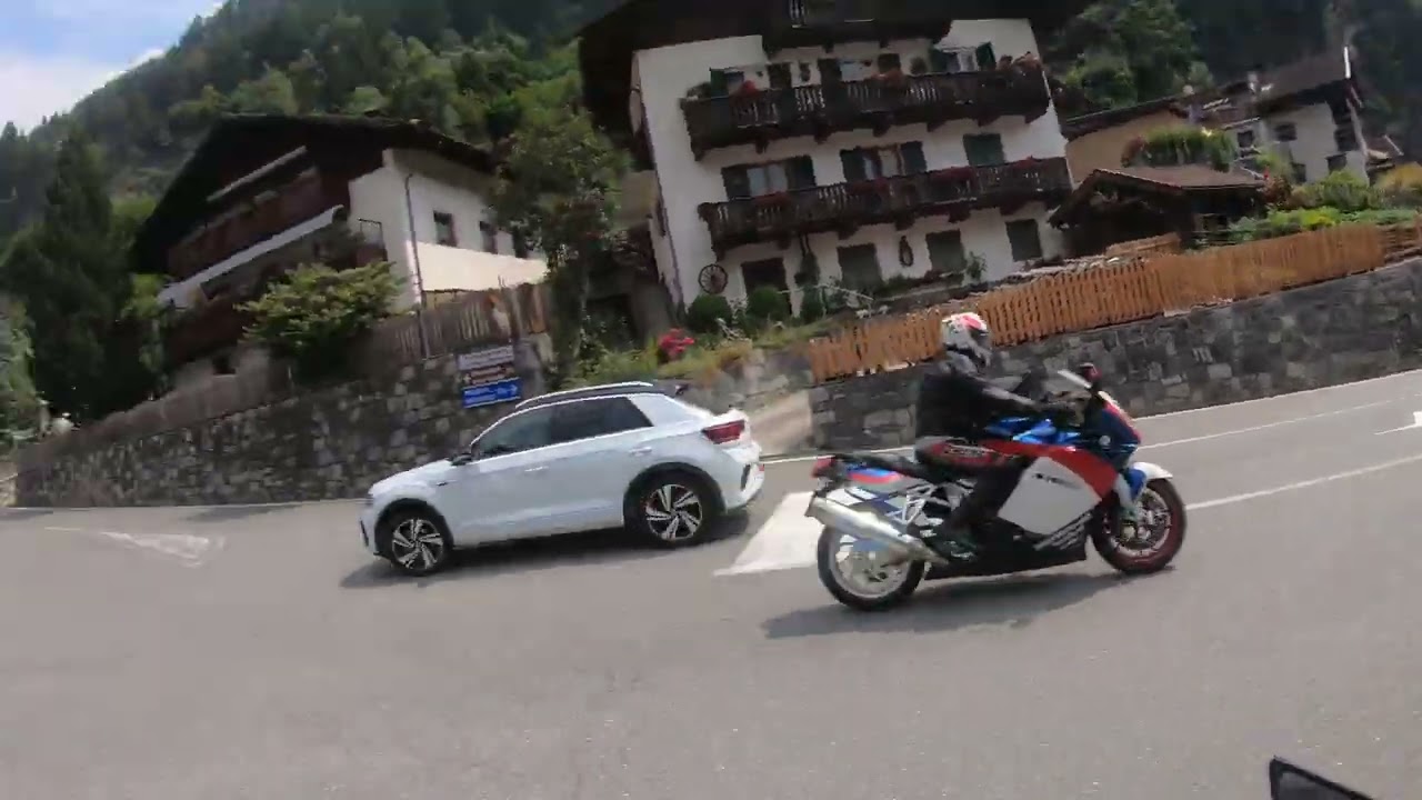 Yamaha MT-09 | Pure CP3 Sound in the Italian Alps 🇮🇹