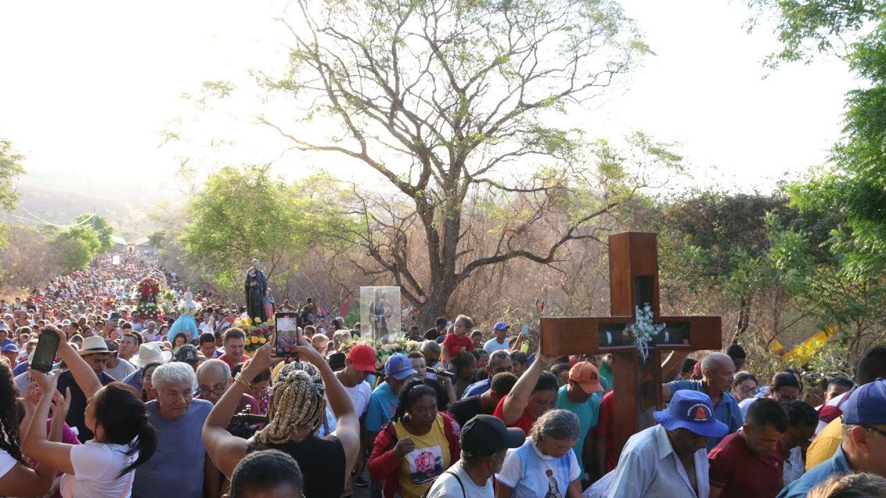 Encontro dos Santos em Santa Cruz dos Milagres
