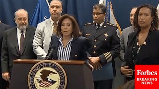 Download Lagu BREAKING NEWS: Jeanine Pirro Announces Arrests In Killing Of Congressional Intern MP3 Download Lagu BREAKING NEWS: Jeanine Pirro Announces Arrests In Killing Of Congressional Intern MP3