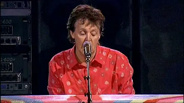 Paul McCartney - Hey Jude (Live Glastonbury 2004) (High Quality video) (HD)