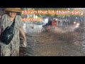 Ngập lụt kinh hoàng sau trận mưa lớn ở hóc môn sài gòn " đường biến thành sông ở phố ẩm thực "