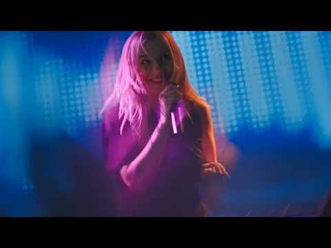 Ver HERE no YouTube Ver HERE no YouTube