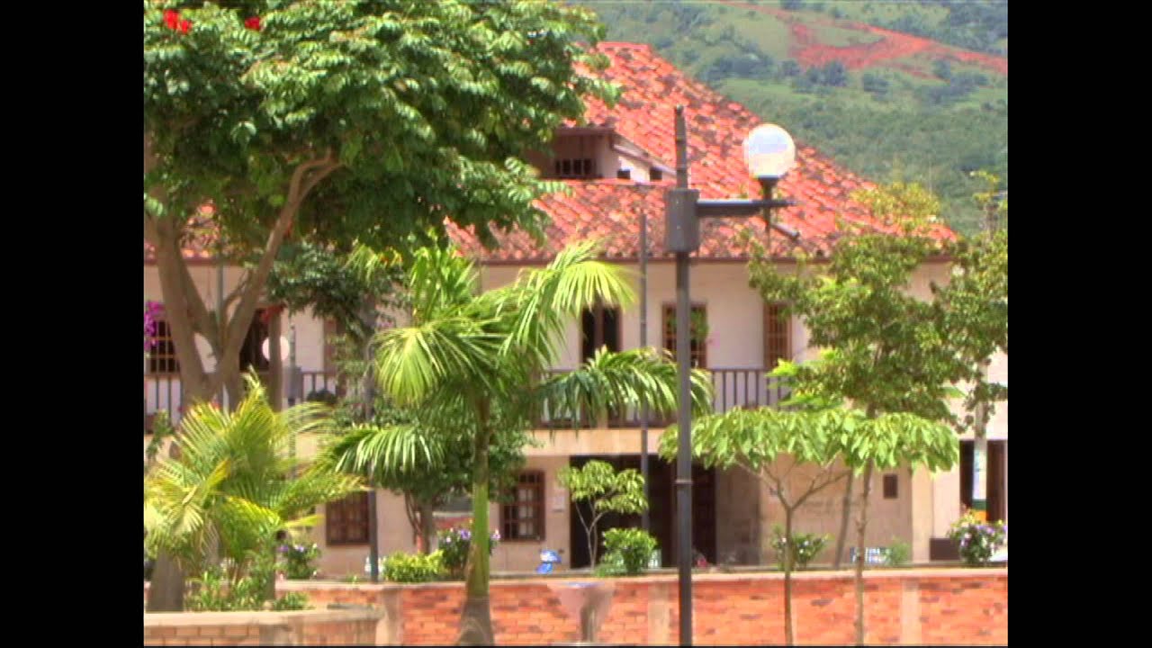 2/11/13 Se realizo foro internacional de turismo. camera iphone 8 plus apk