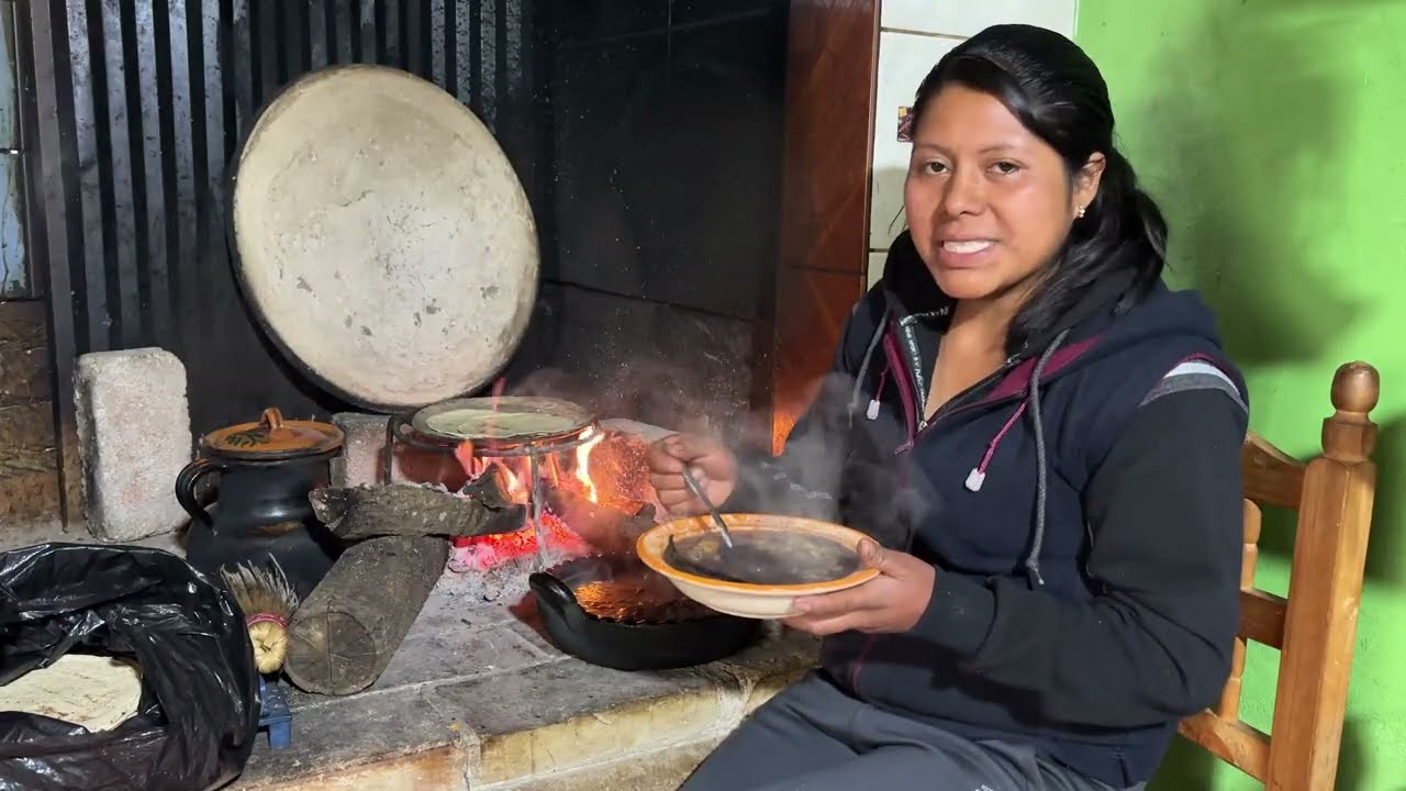 ✅️😃 amanecimos con mucho frío y asi me preparo un exquisito desayuno calientito