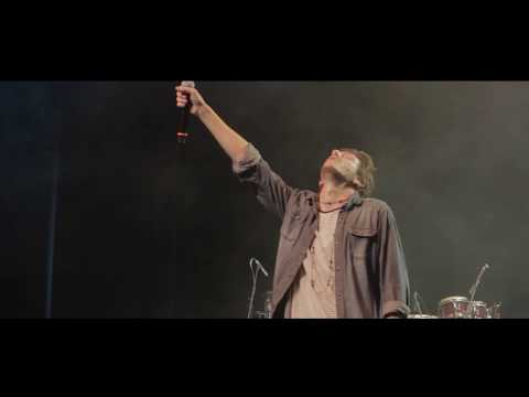 ANDANDO DESCALZO - HAY UNA MANERA (en vivo en el ÓPERA)