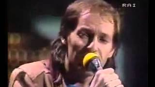 Video thumbnail of "Vasco Rossi   Live in Sanremo 1983   Vita spericolata"