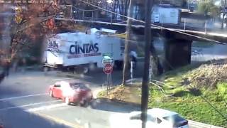 Cintas truck was not READY for the 11foot8 bridge