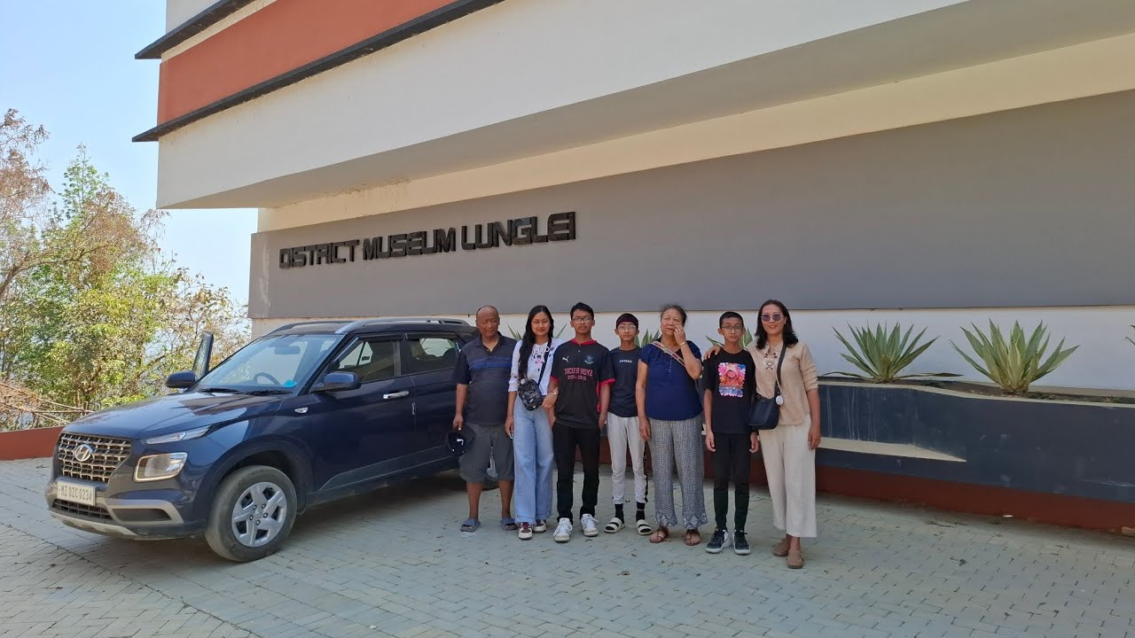 District Museum Lunglei ah naupang kan hruai.