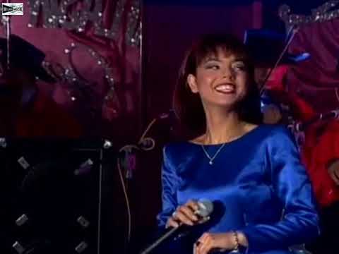 Ebru Gündeş - Aman Kimseler Duymasın (1993)