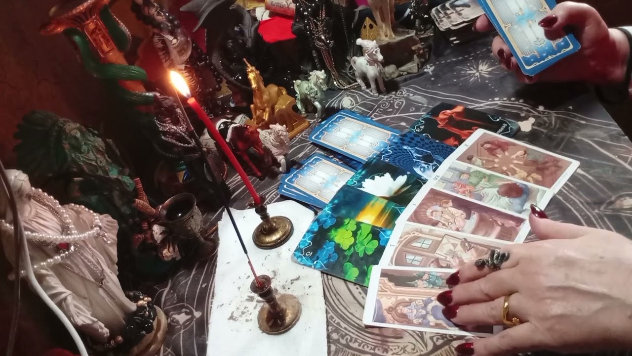 Что гремит ,что стучит ,что на пороге стоит ?