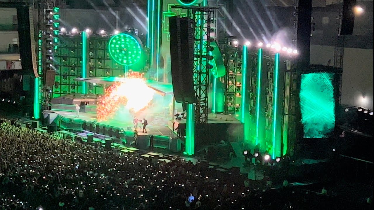 Rammstein - Du riechst so gut 01 Octubre foro Sol - YouTube